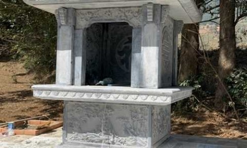 Mẫu am thờ miếu thờ đặt ngoài nghĩa trang lăng mộ tại cà mau