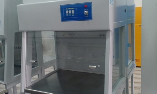 Tủ cấy vi sinh dòng khí thổi ngang chuyên dùng cho phòng thí nghiệm